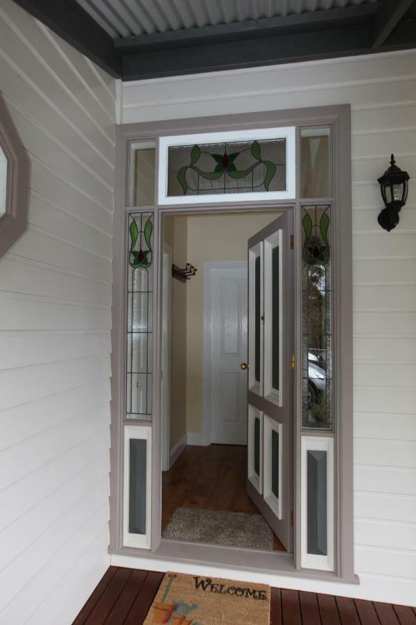 House On The Hill Bed And Breakfast Huonville Exterior foto